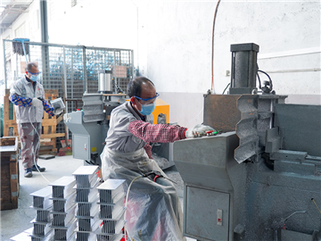 铝型材切割车间